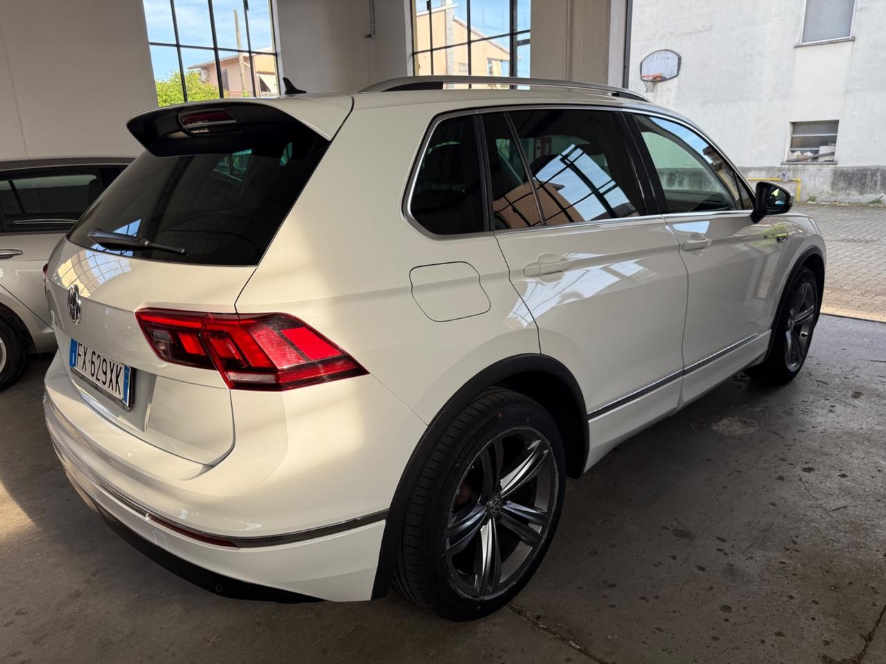 Volkswagen Tiguan 1.5 TSI 150 CV DSG Advanced R-Line GOMME NUOVE