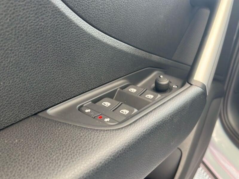 Audi Q2 2.0 30 TDI BUSINESS S TRONIC