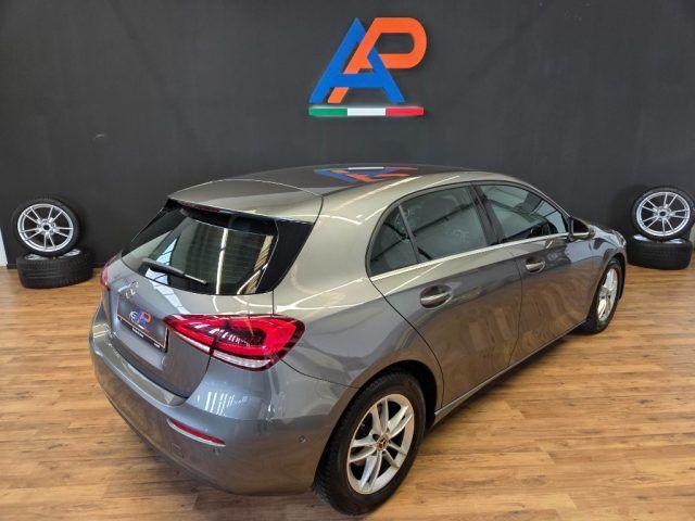 MERCEDES-BENZ A 180 d Automatic Premium