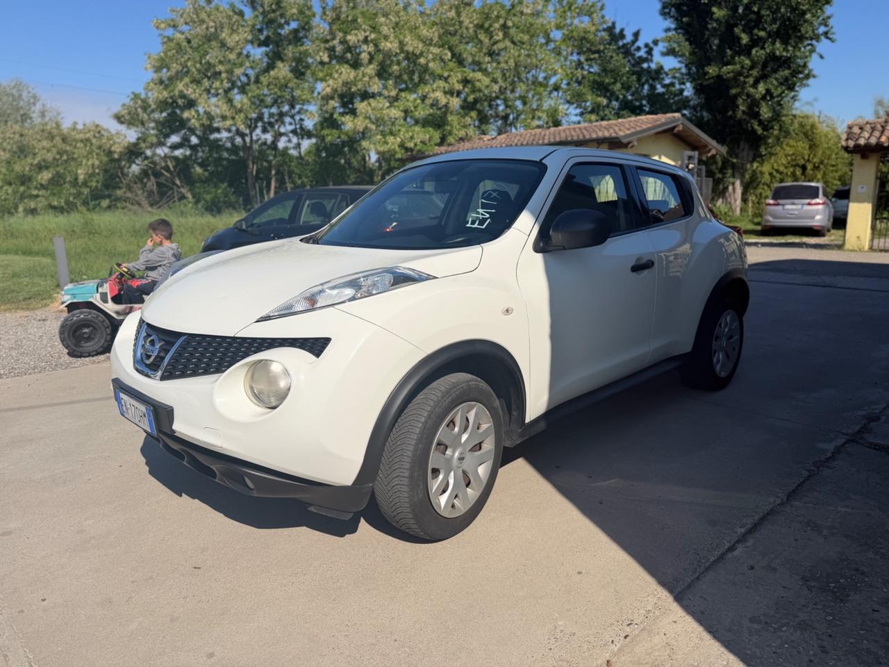 Nissan Juke 1.6 Acenta – Tenuta con cura e Pronta all'uso!