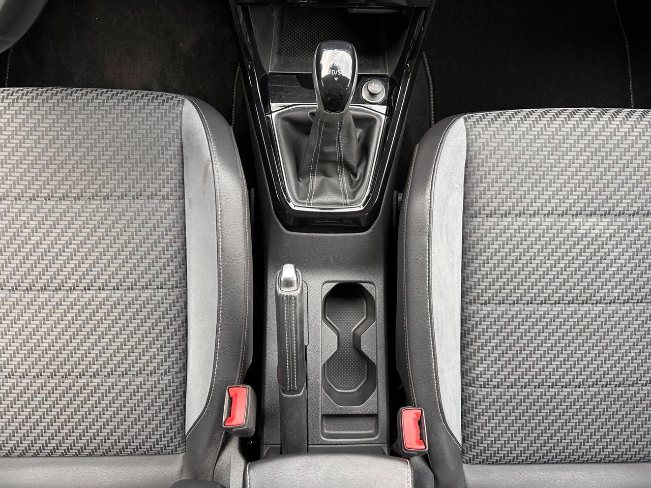 Volkswagen T-Cross 1.0 TSI 110 CV DSG R-Line