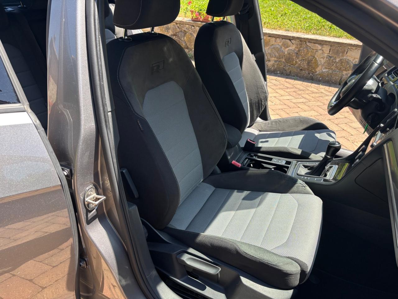 Volkswagen Golf 1.6 TDI 110 CV 5p. R-LINE