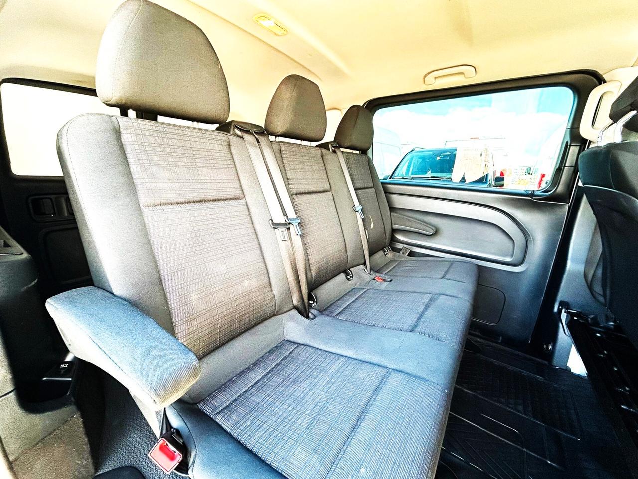 Mercedes Benz Vito Mixto Autocarro 6 posti