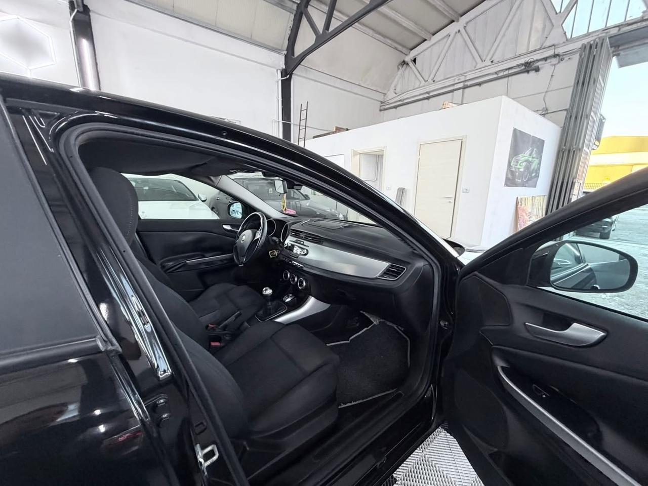 Alfa Romeo Giulietta 1.6 JTDm-2 105 CV Exclusive