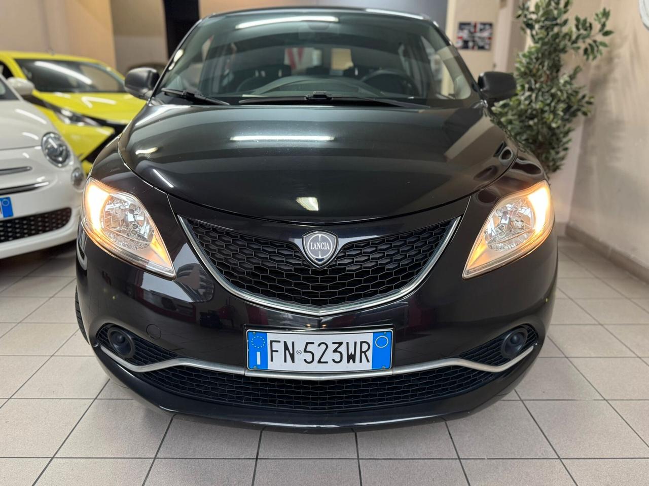Lancia Ypsilon 1.2 69 CV 5 porte Platinum