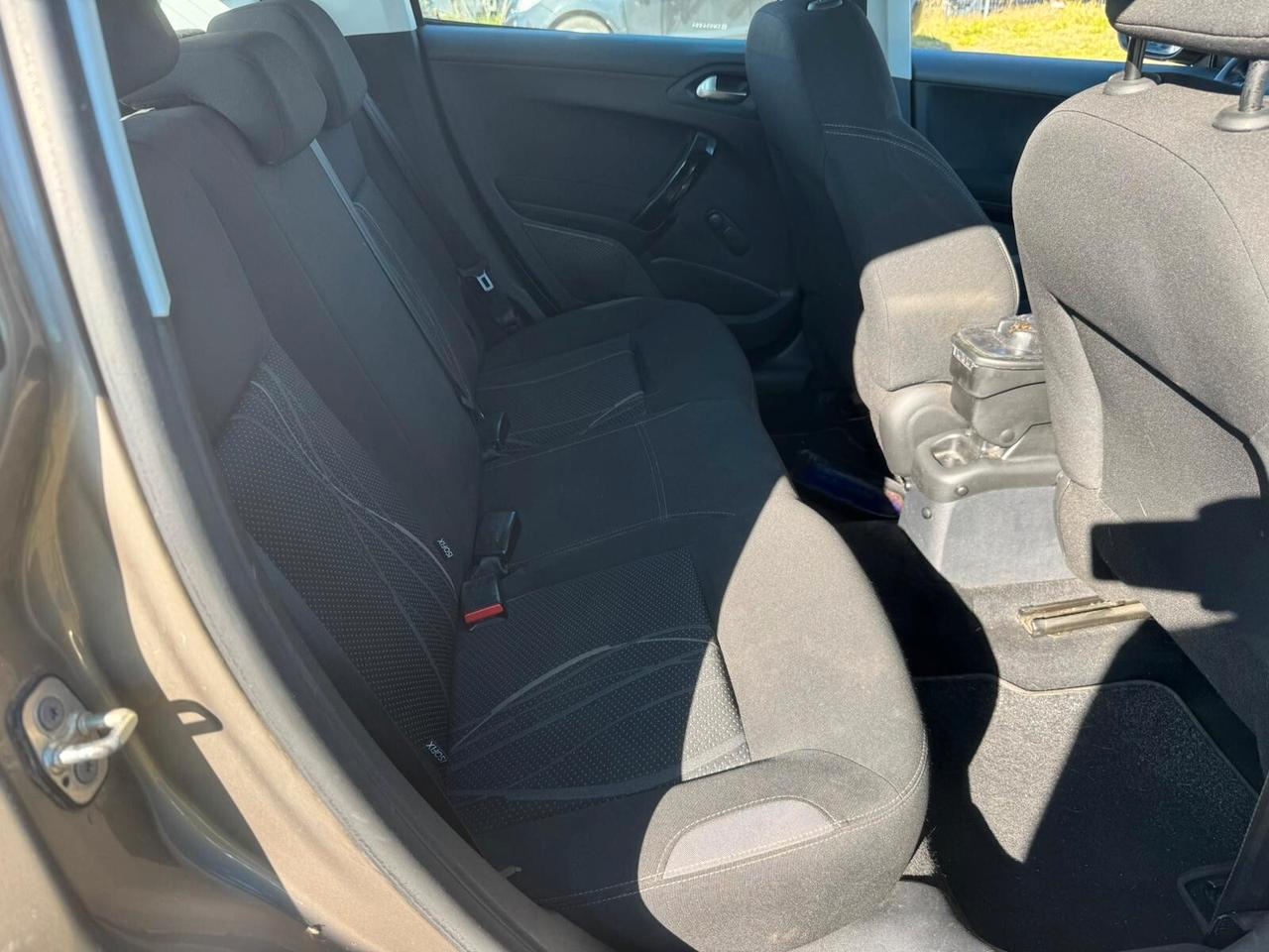 Peugeot 208 1.4 hdi 5 porte AUTOMATICA KM 116.000