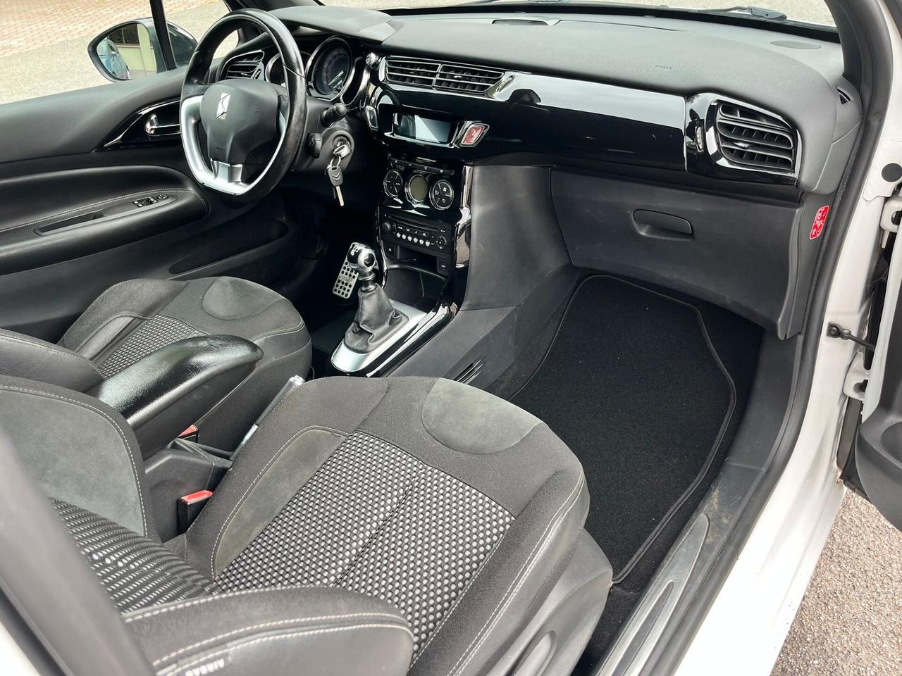 Ds DS3 DS 3 1.6 THP 155 Just Black