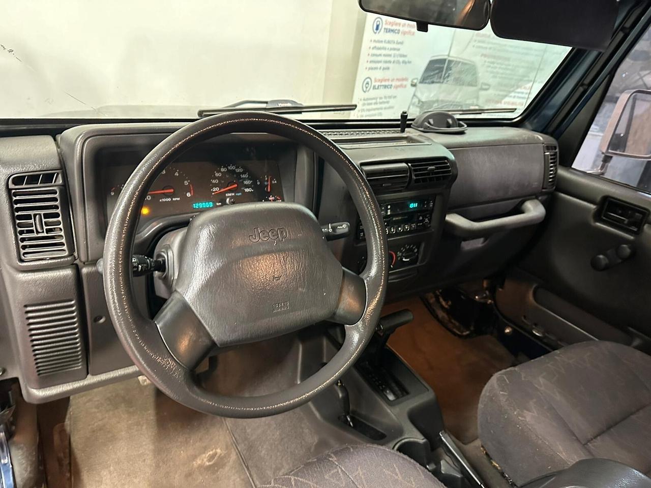 Jeep Wrangler 4.0 cat Sport