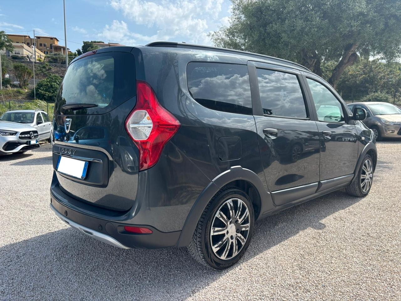 DACIA LODGY STEPWAY 1.5 DCI - 2017