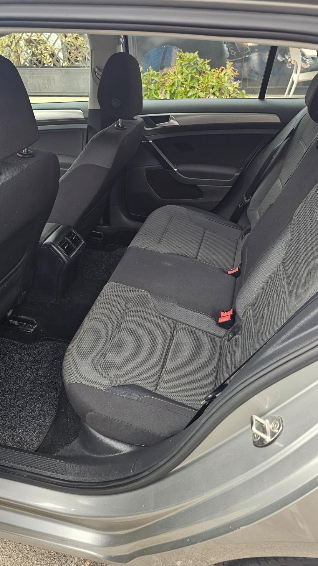 Volkswagen Golf 1.6 TDI 5p. Highline BlueMotion Technology