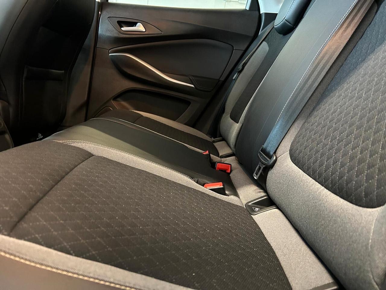 Opel Grandland BUSINESS ELEGANCE 1.5 diesel Ecotec aut. SPOTICAR