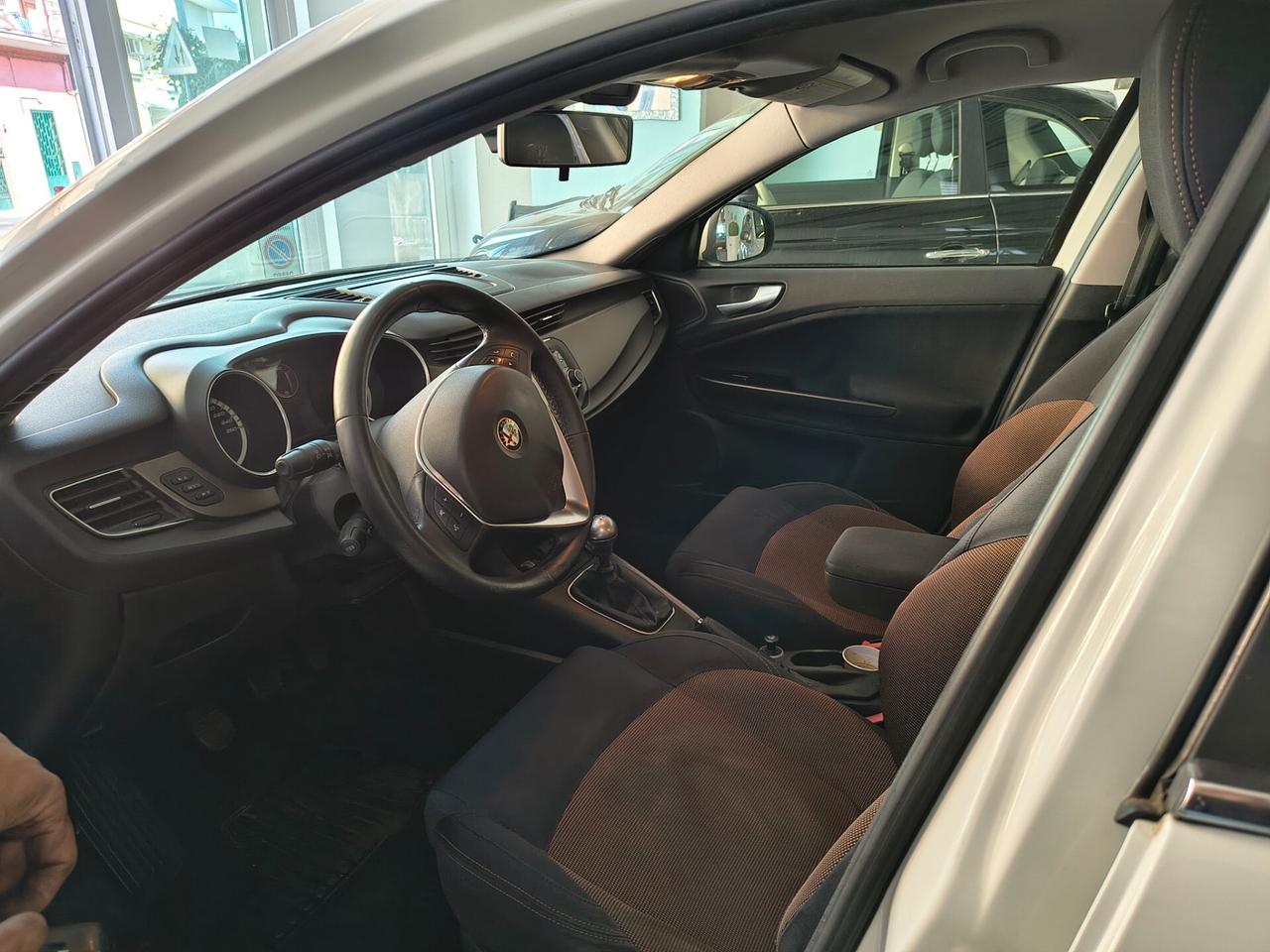 Alfa Romeo Giulietta 1.6 JTDm-2 105 CV Exclusive