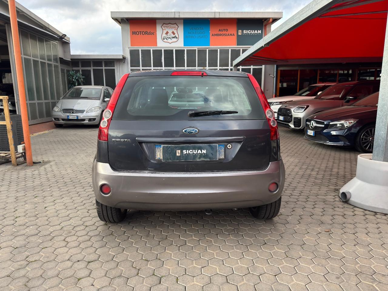 Ford Fiesta 1.2 16V 5p. Ghia ADATTA A NEOPATENTATI