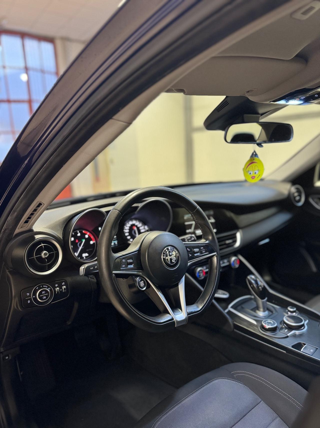 Alfa Romeo Giulia 2.2 Turbodiesel 180 CV Business Sport