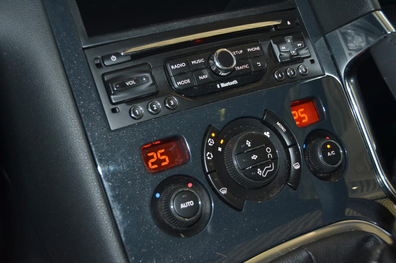 Peugeot 3008 1.6 HDi 115CV Allure Tetto/Navi/Gancio