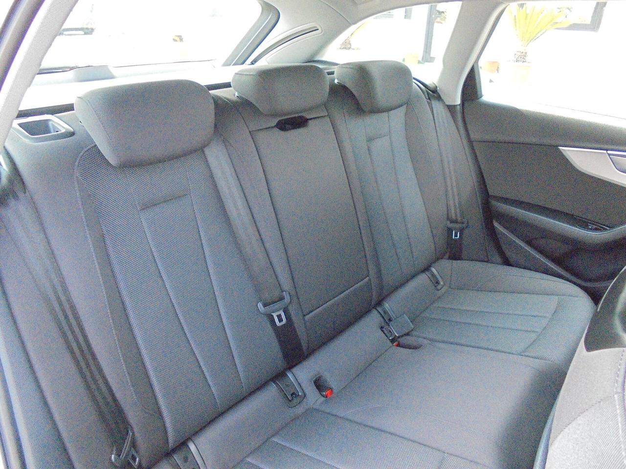 Audi A4 Avant 40 TDI S tronic Business