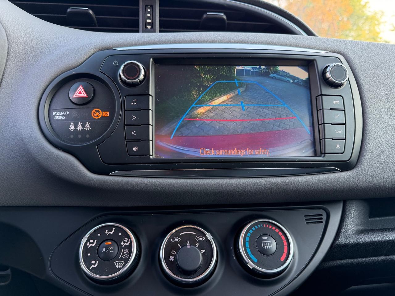 Toyota Yaris 1.0 5PORTE Lounge 2015 EURO6