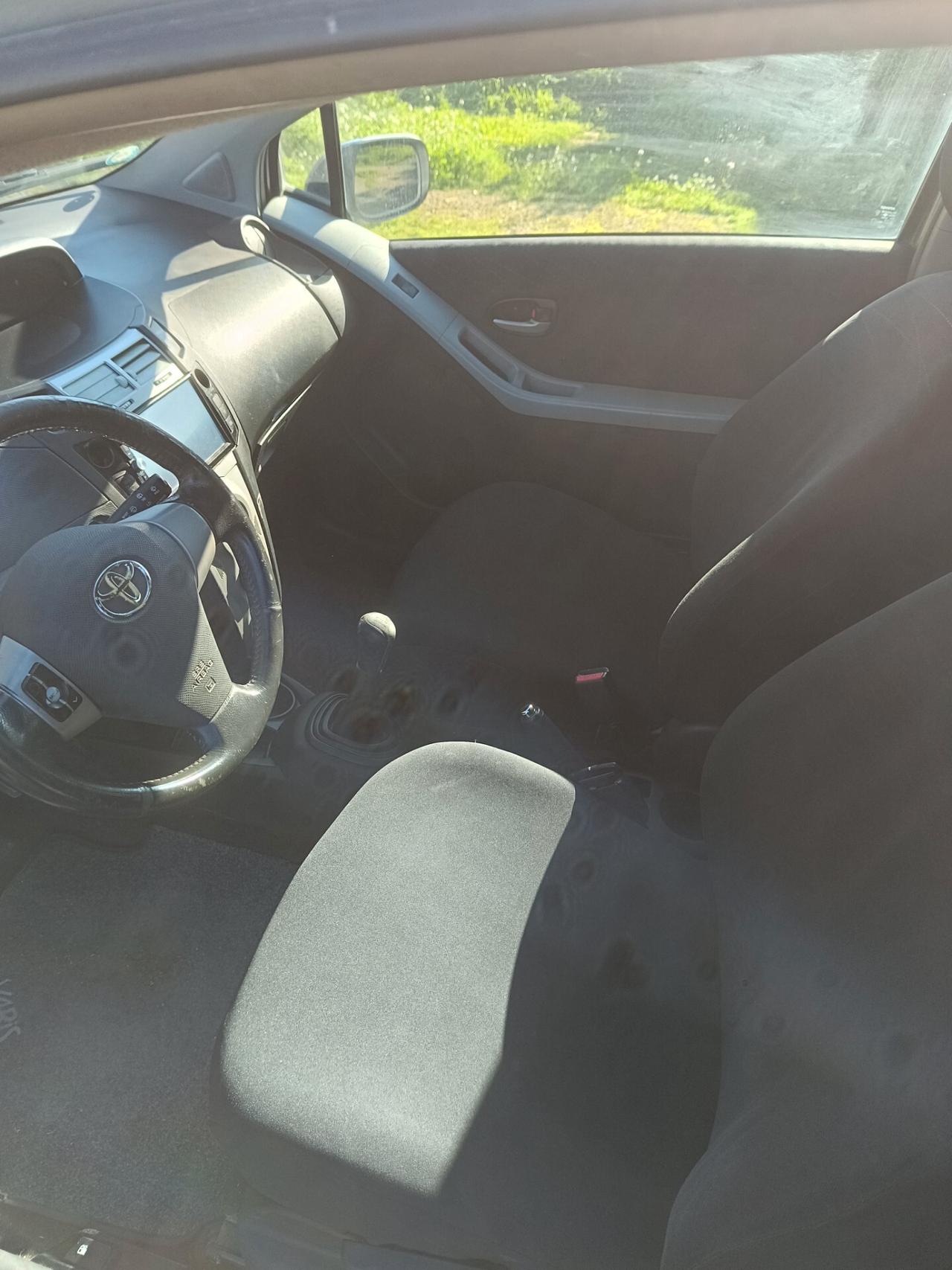 Toyota Yaris 1.0 3 porte