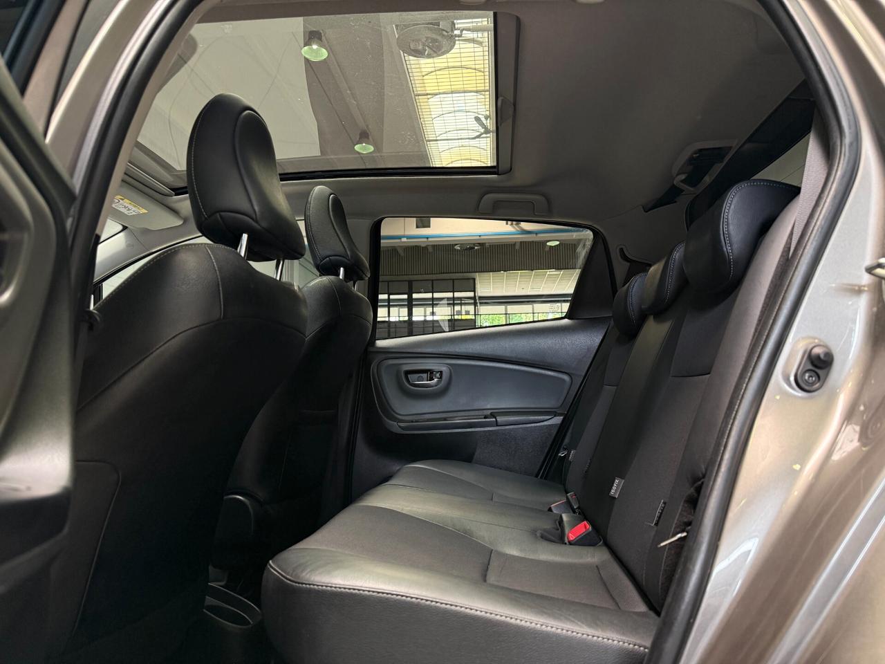 Toyota Yaris 1.5 Hybrid 5 porte neopatentati