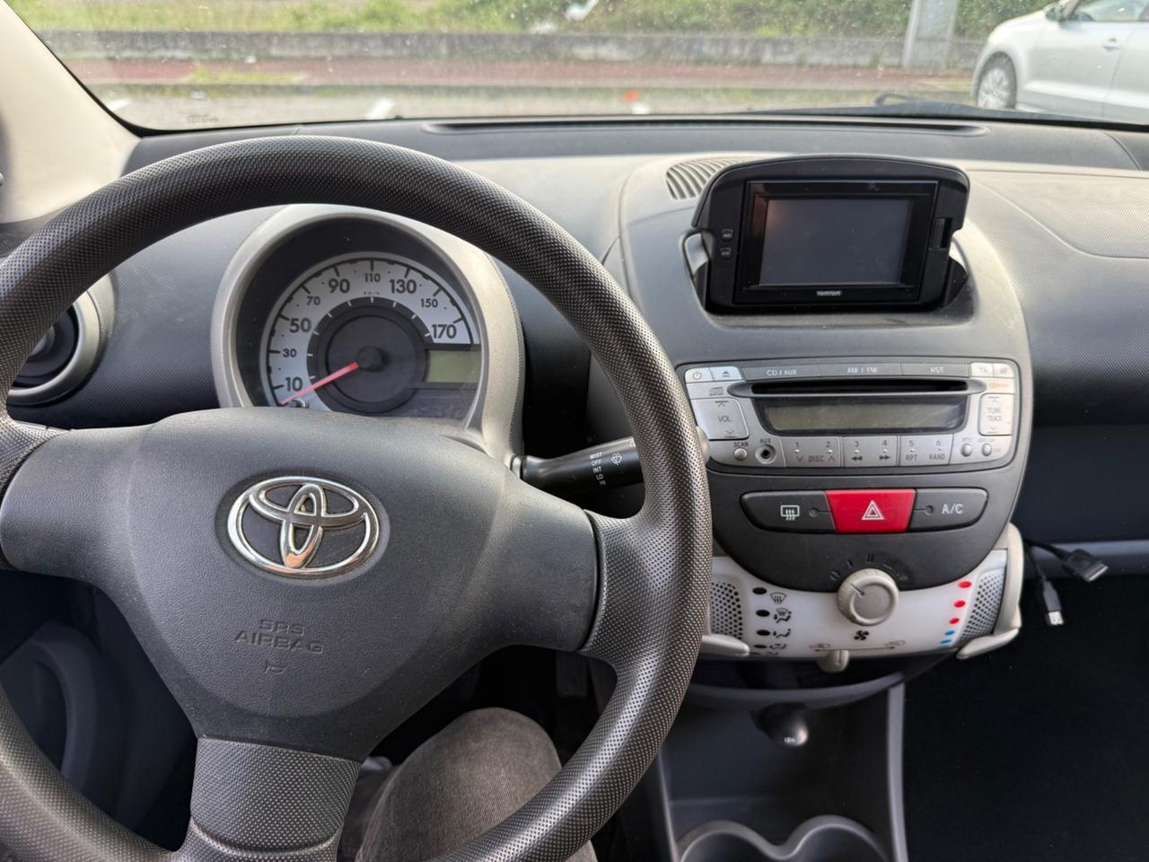 Toyota Aygo 1.0 12V VVT-i 5 porte Now Connect