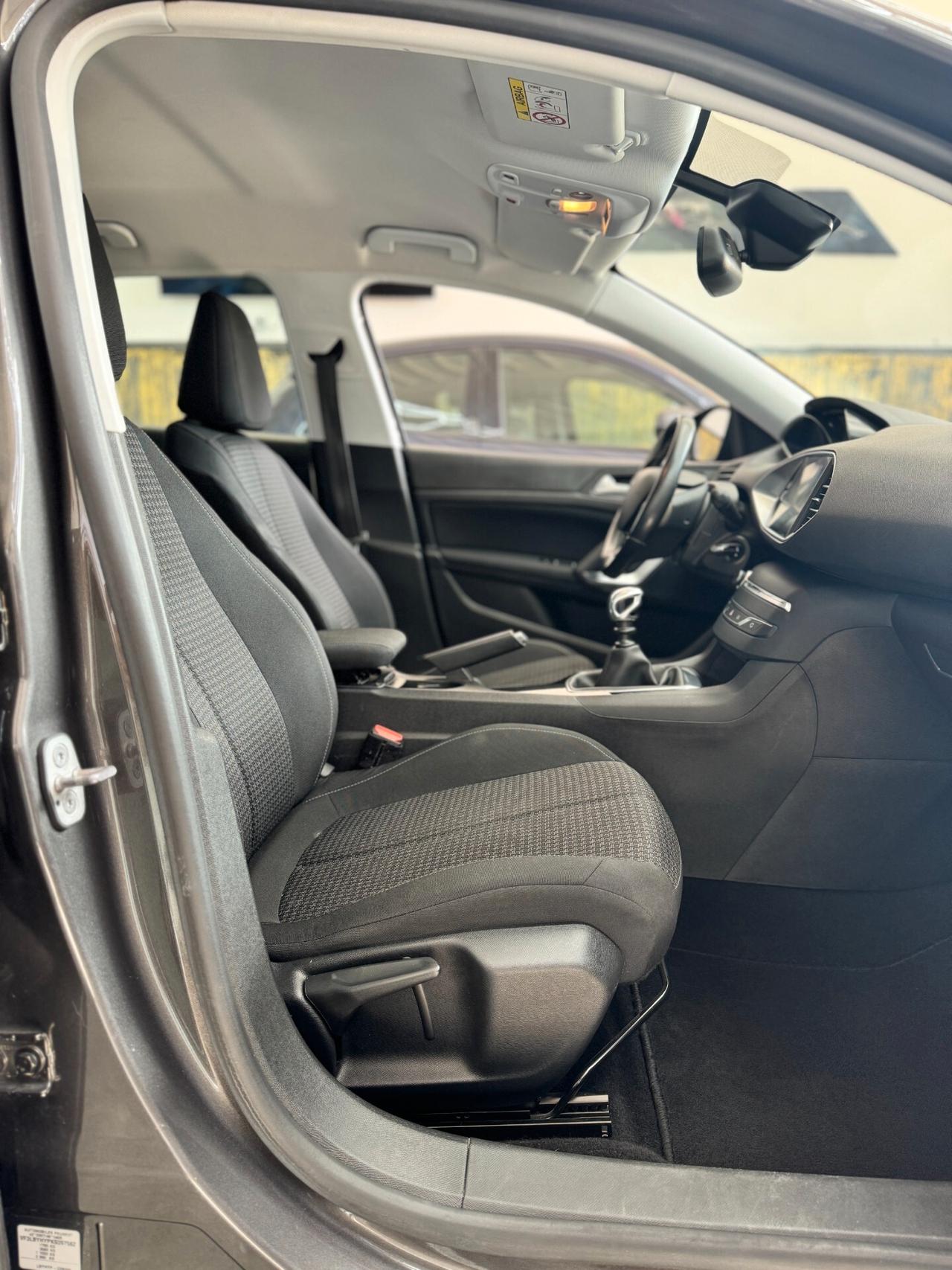 Peugeot 308 BlueHDi 100 S&S Active