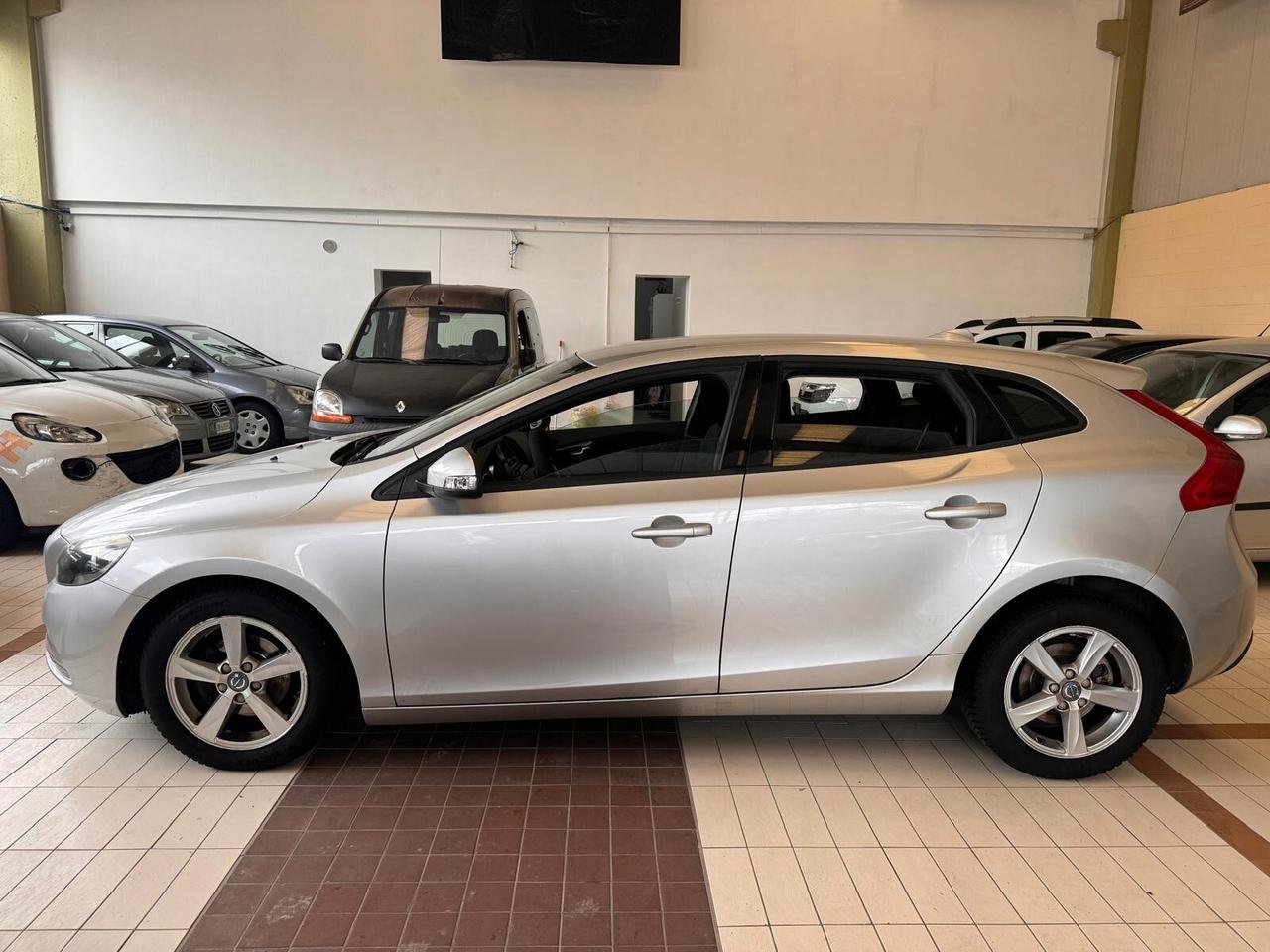 Volvo V40 D2 1.6 Summum 114cv