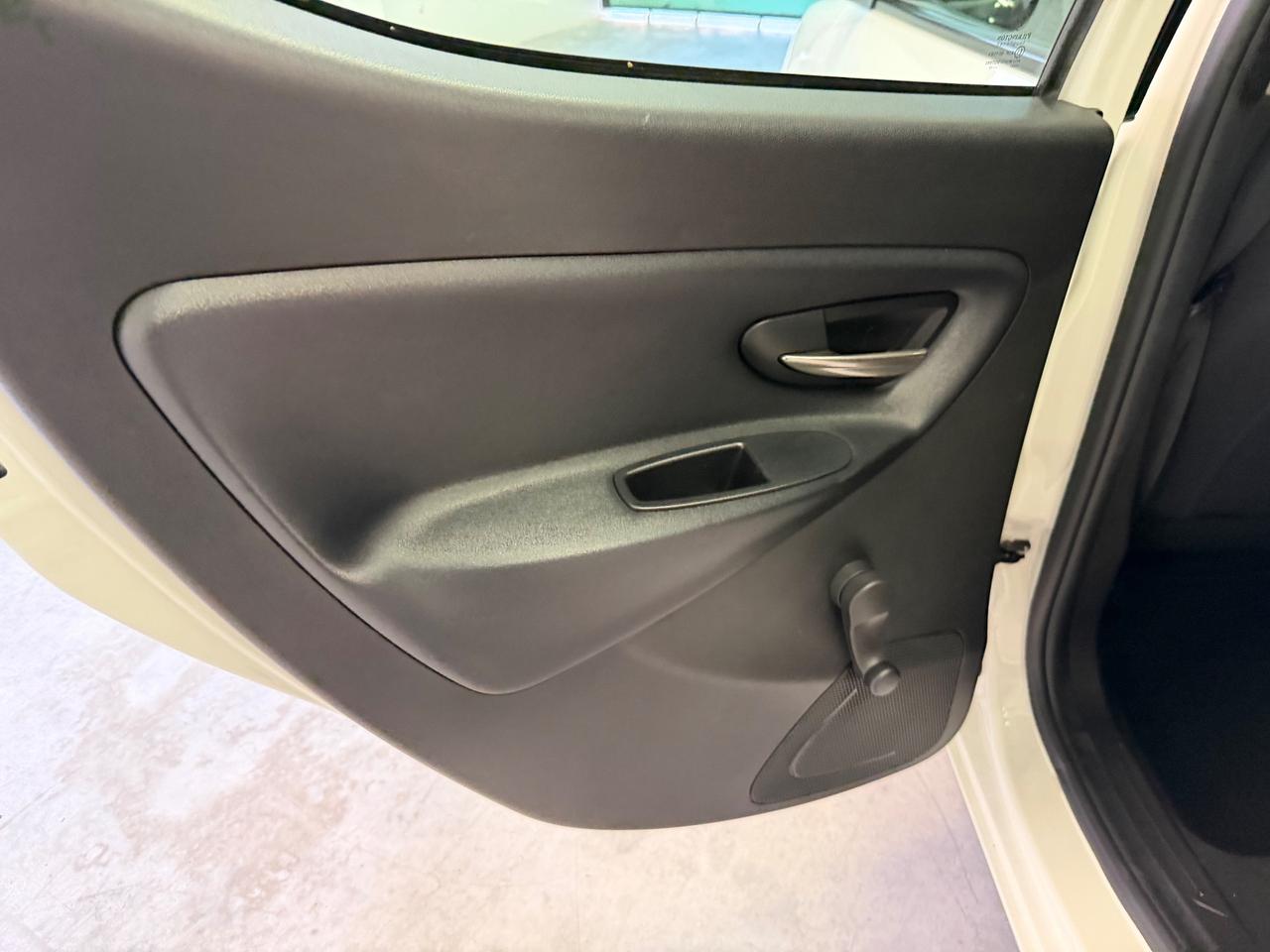 Lancia Ypsilon 1.2 69 CV 5 porte Benz/GPL Ecochic Gold