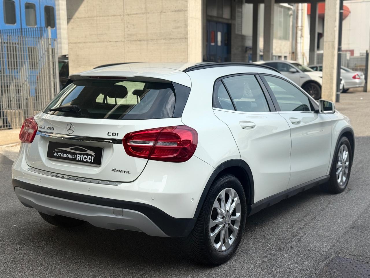 Mercedes-benz GLA 200 CDI Automatic 4Matic Sport 136cv