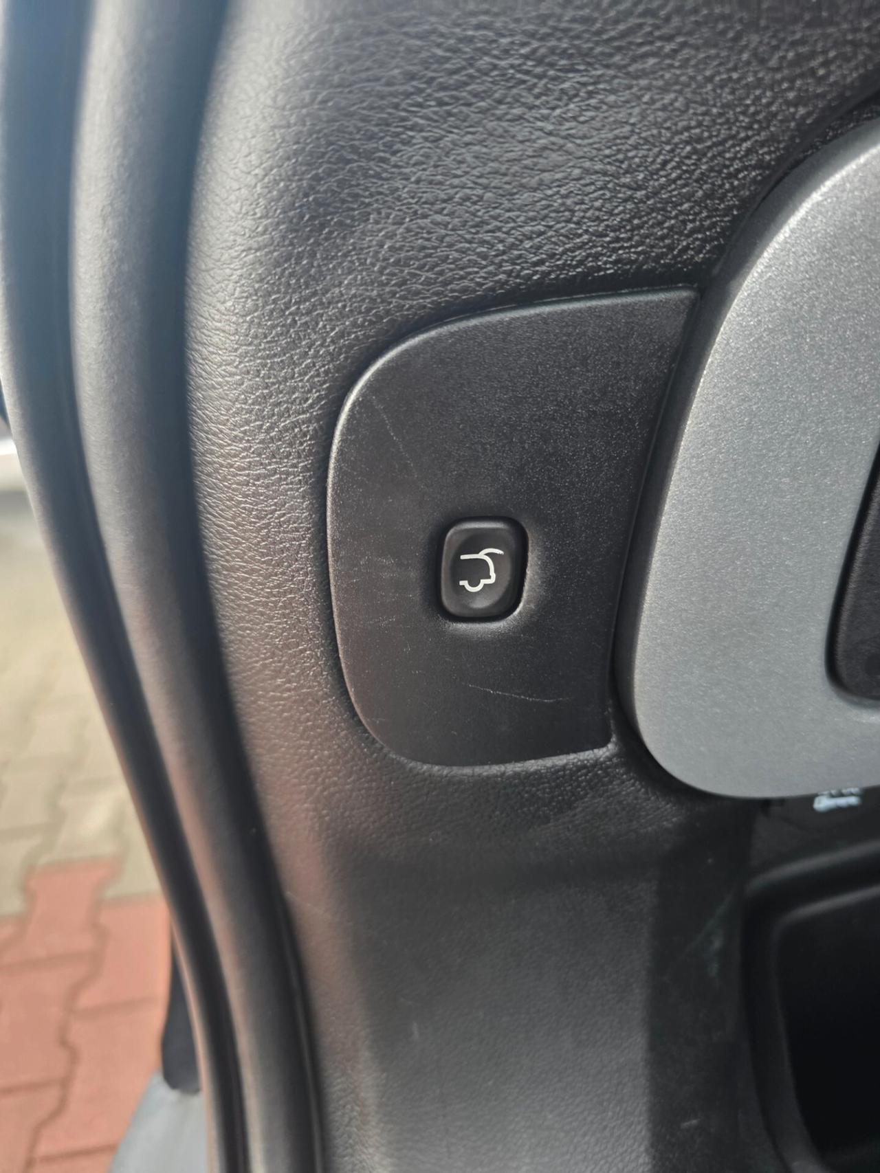 Jeep Cherokee 2.2D 200cv strafull 4WD automatic