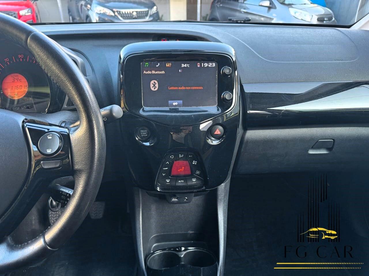 Toyota Aygo 1.0 VVT-i 69 CV 5 porte x-BLACK GPL 10/2016