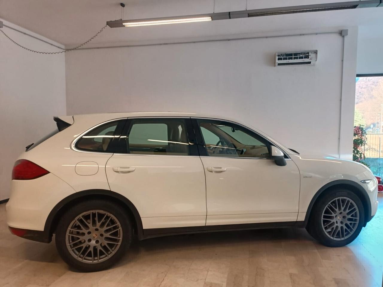 Porsche Cayenne 3.0 Diesel XENO-NAVI-20"-TETTO