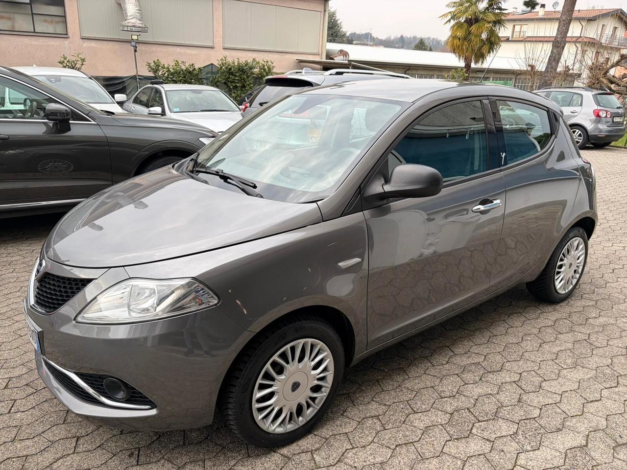 Lancia Ypsilon 1.2 69 CV 5 porte Gold*EURO6*NEOPATENTATI