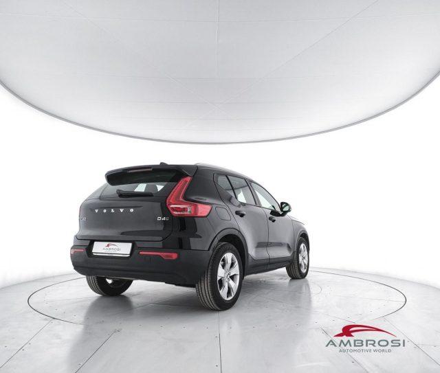 VOLVO XC40 D4 AWD Geartronic Momentum