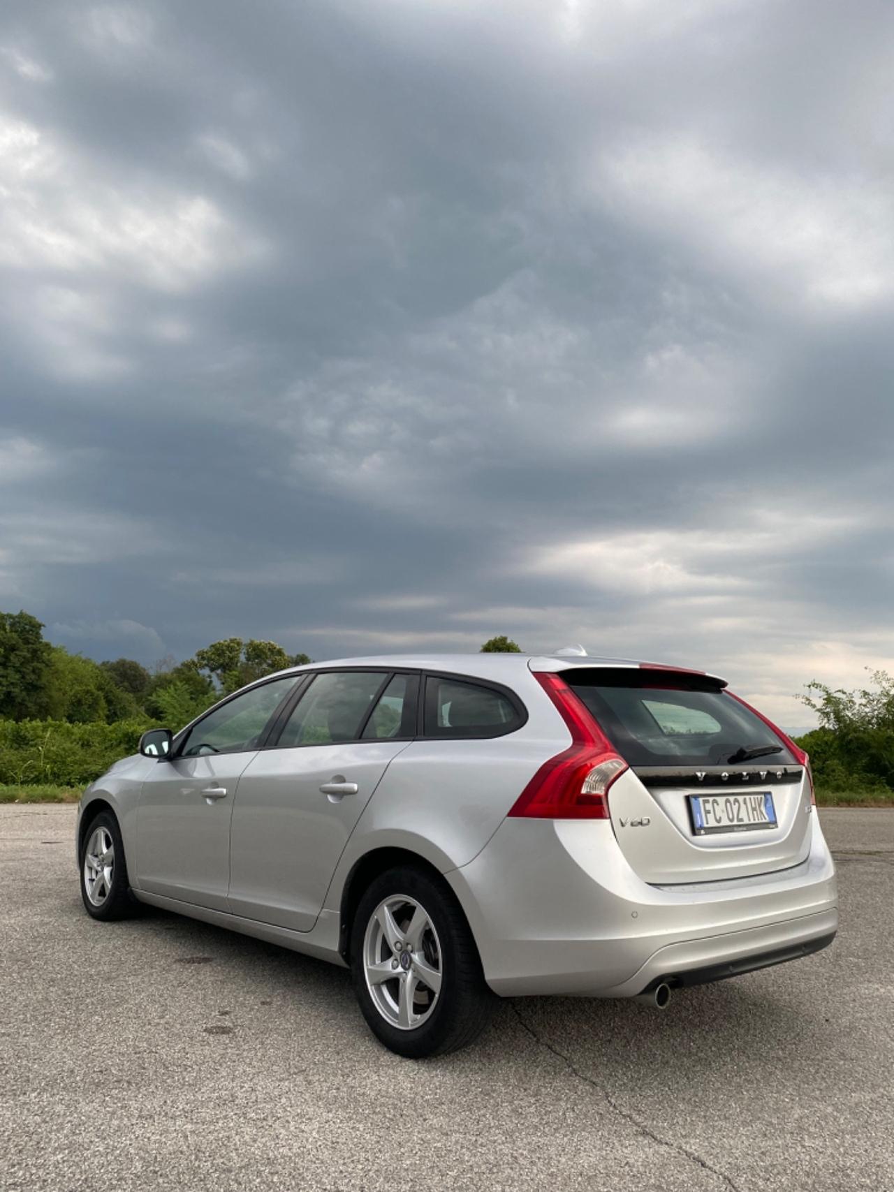 Volvo V60 D3 Geartronic Momentum