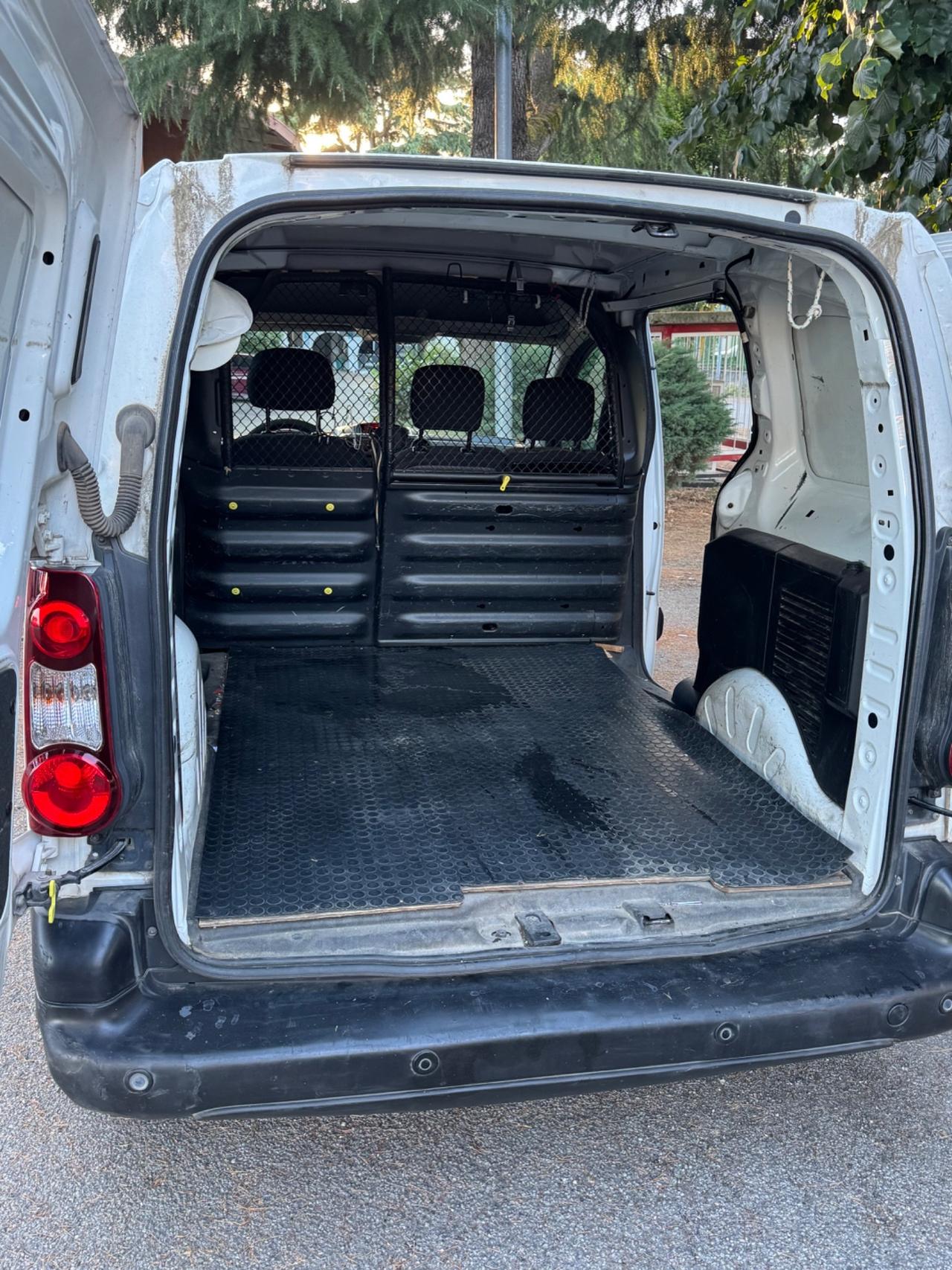Citroen Berlingo 1.6DIESEL 228000km 3 posti