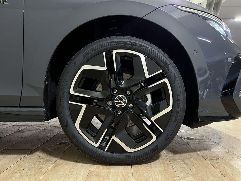 Volkswagen Golf Golf 1.5 etsi R-Line Plus 150cv dsg