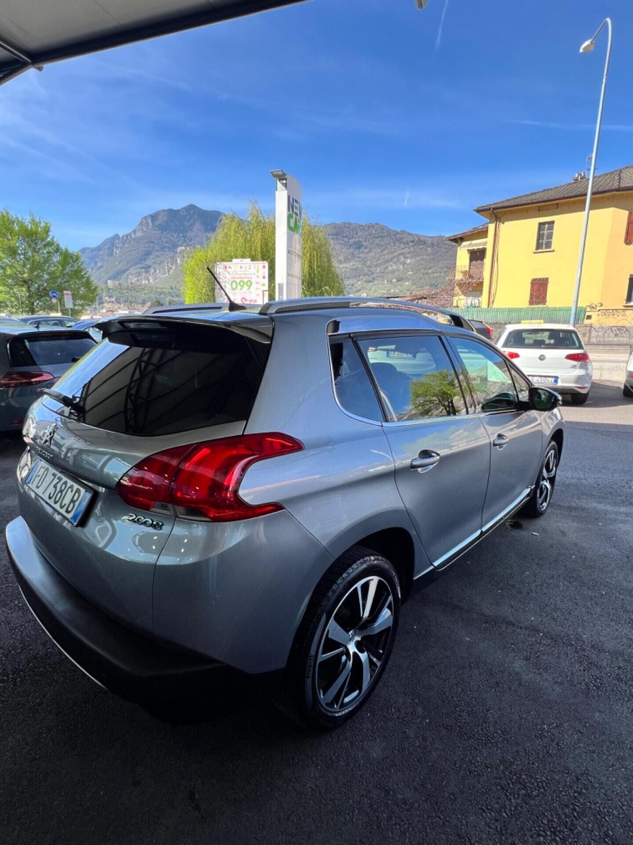 PEUGEOT 2008 BlueHDi 120 S&S ALLURE