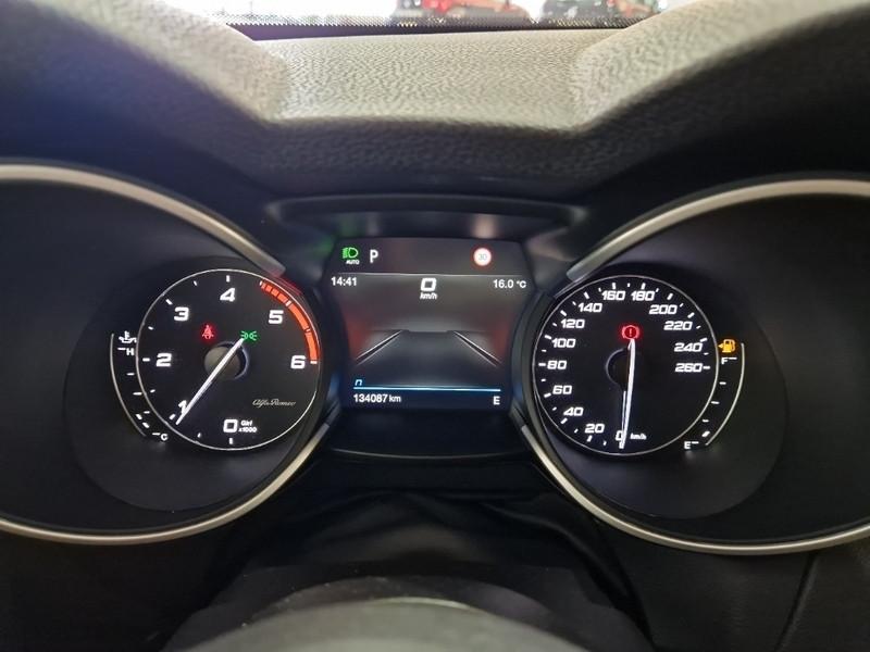 ALFA ROMEO STELVIO 2.2 TURBO DIESEL 190 CV BUSINESS AT8 Q4 SUV