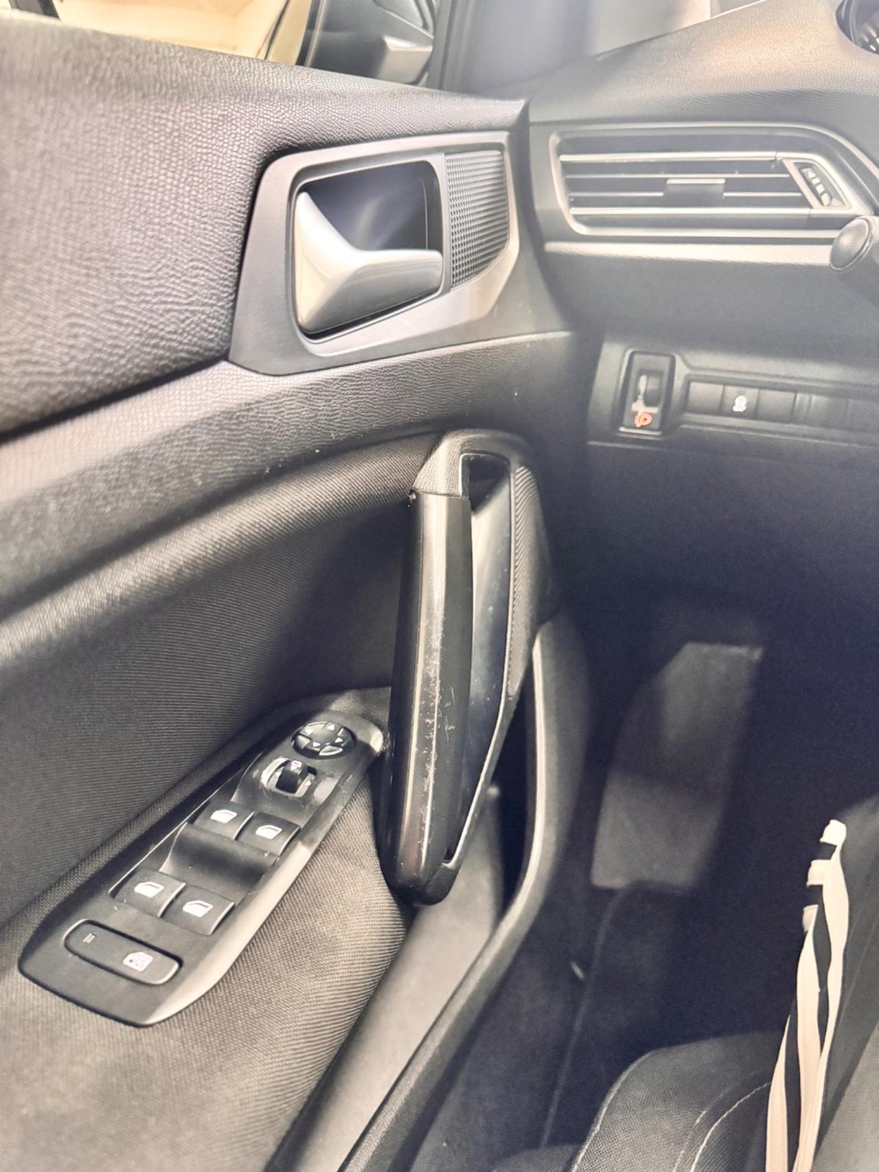 Peugeot 308 1.6 HDi 120 Cv Sw Allure - 12/2017