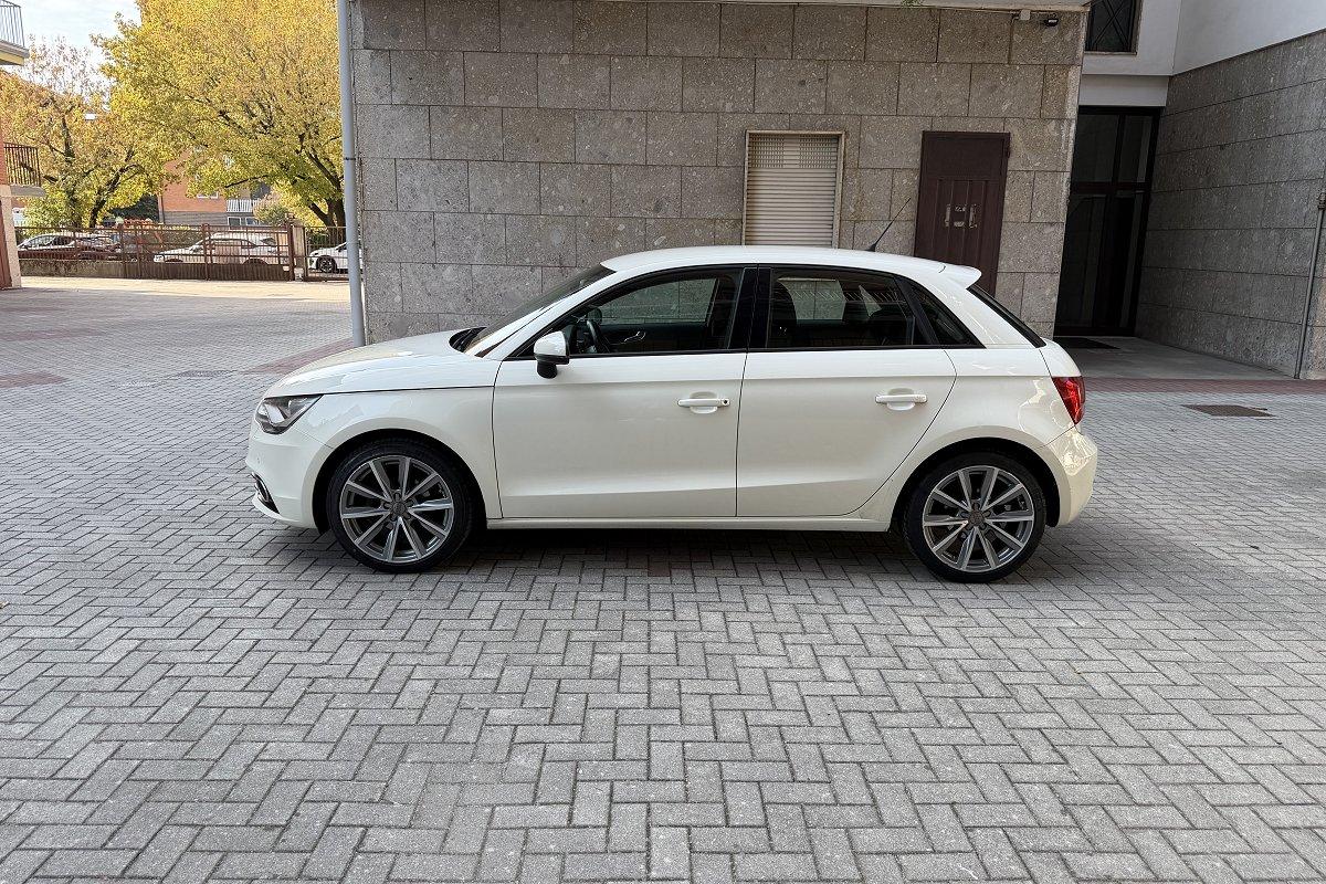 AUDI A1 SPB 1.6 TDI S tronic Ambition