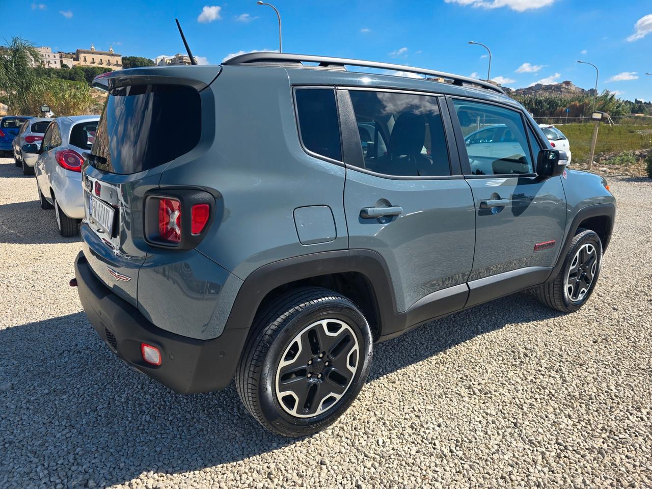 Jeep Renegade 2.0 Mjt 170CV 4WD Active Drive Low Trailhawk