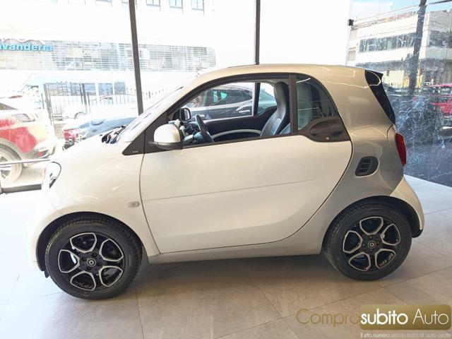 SMART ForTwo 1000 52 kW MHD coupé pure
