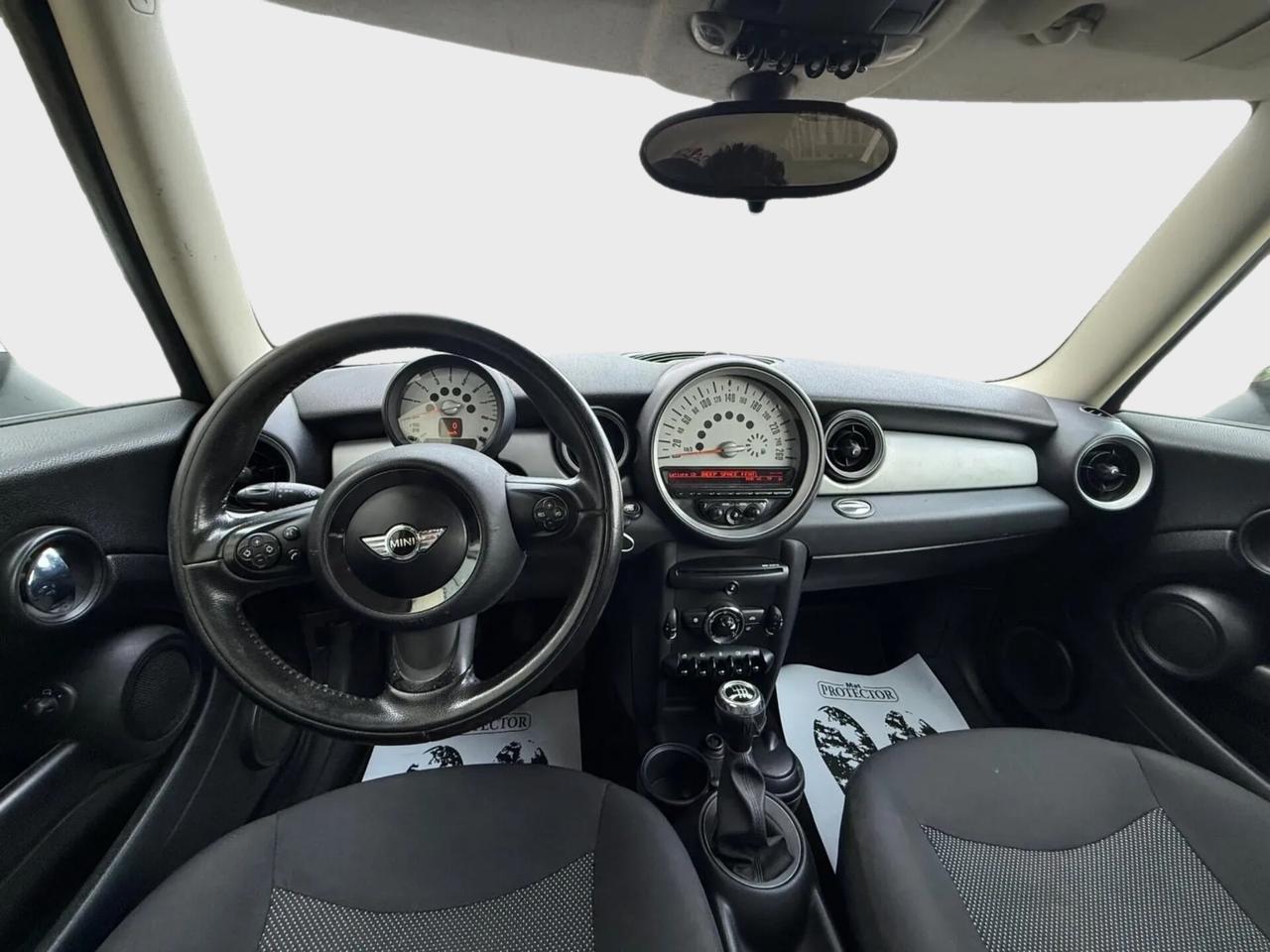 Mini One 1.6 benzina anno 2010 euro 5 neo patentati