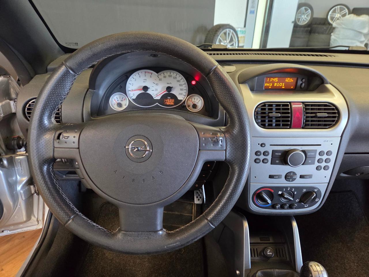 Opel Tigra TwinTop Tigra Twintop 1.3 cdti Enjoy