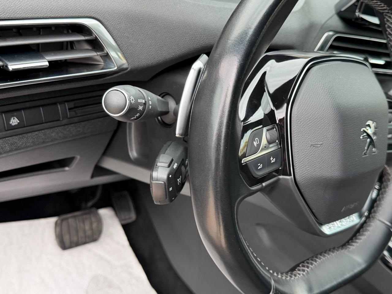 Peugeot 3008 1.5 BLUEHDI 130 cv. Eat8 ALLURE PACK (Nav)