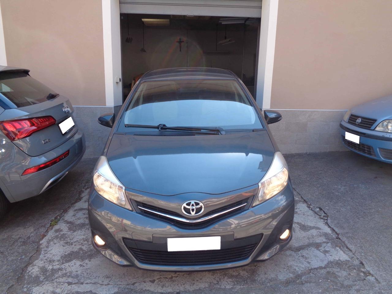 Toyota Yaris 1.4 D-4D Lounge M-MT (FINANZIABILE)