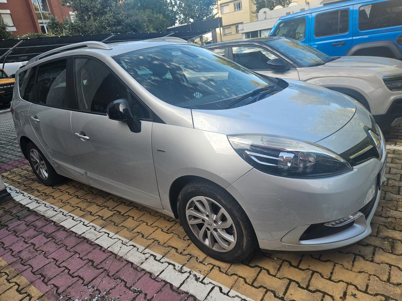 Renault Scénic 1.5 dCi 110CV ganciotraino perfetta e garantita