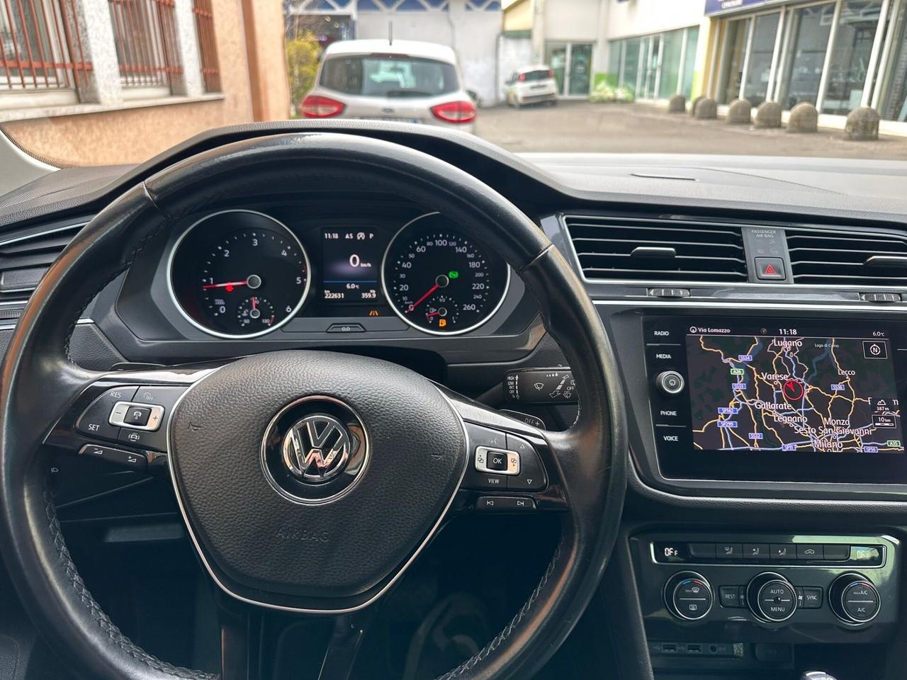 Volkswagen Touran 2.0 TDI 150 CV SCR DSG Business BlueMotion Technology