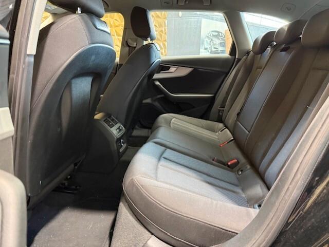 Audi A4 Avant 40 TDI quattro S tronic Business