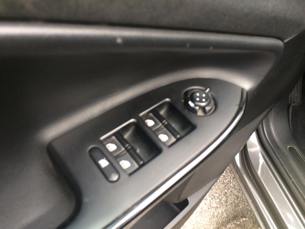 2013 Alfa Romeo Giulietta 1.6 JTDm-2 105 CV Distinctive tagliandata !